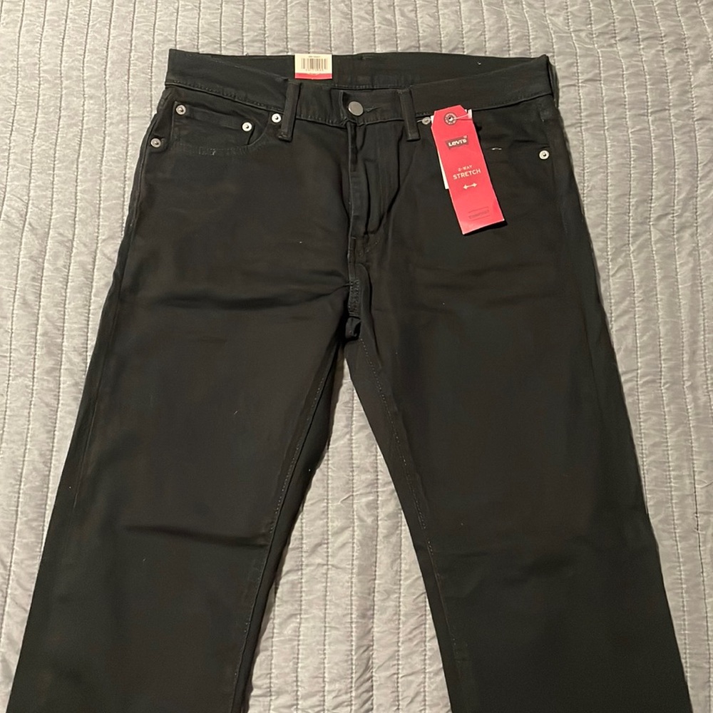 BRAND NEW men’s black Levi’s